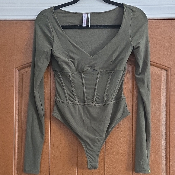 Urban Outfitters Out From Under Olive Bodysuit Size Small - Picture 1 of 4
